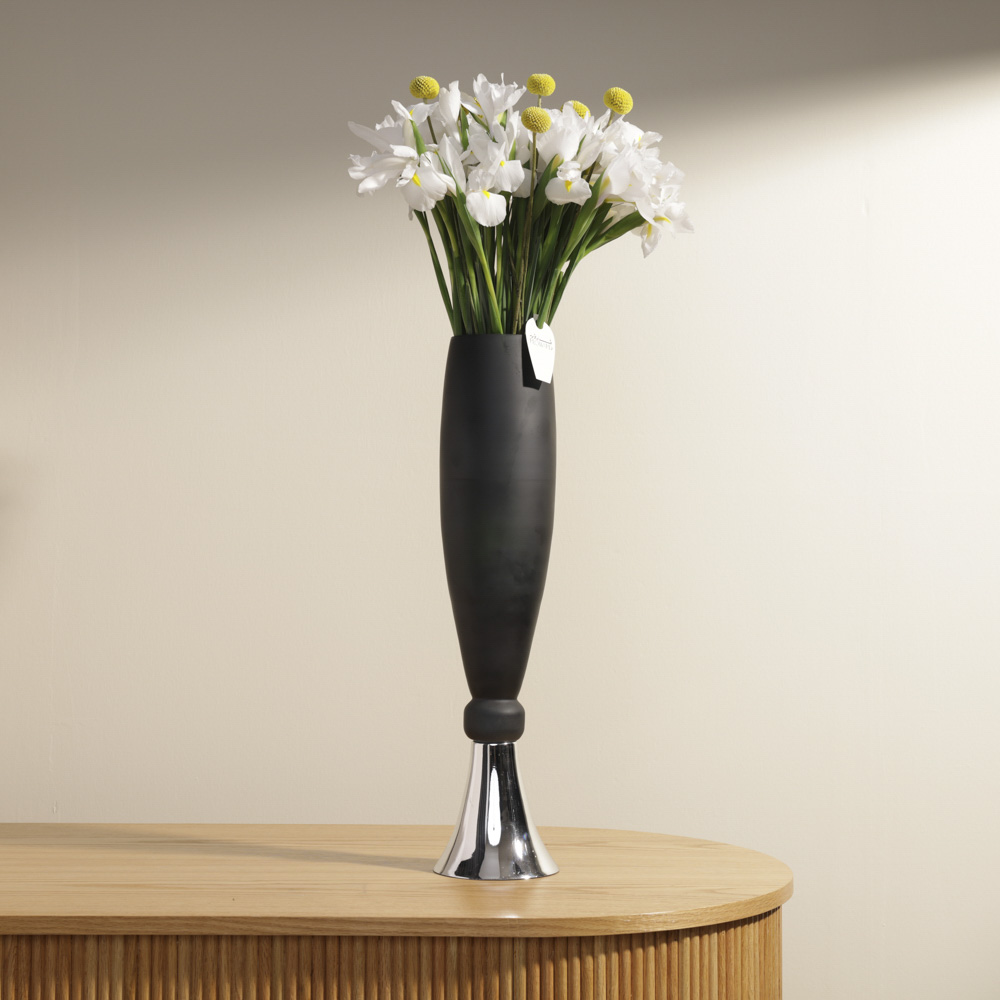 فازة زهور رائعة