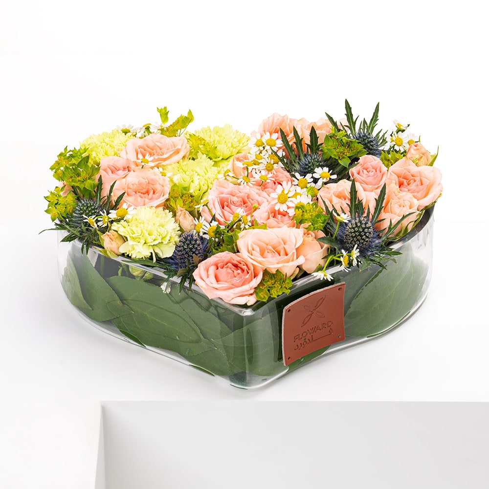 Baby Rose Sweet Sarah | Heart Vase