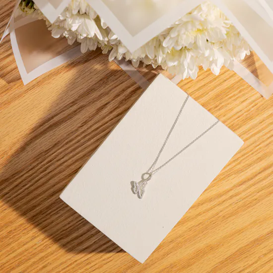 Felizmoda Silver Butterfly Necklace | 15 White Chrysanthemums