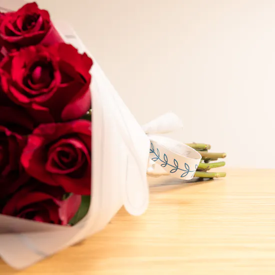 Romantic Radiance Bouquet | 15 Roses