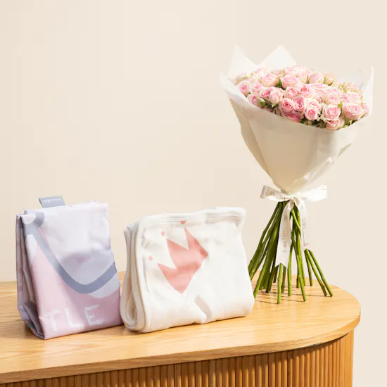 Hedeya Baby Girl Gift Set | The Party Station Balloon and Flowers