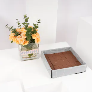 Hanoverian Caramel Chocolate Box | Joyful Roses Hanoverian Caramel Chocolate Box | Joyful Roses