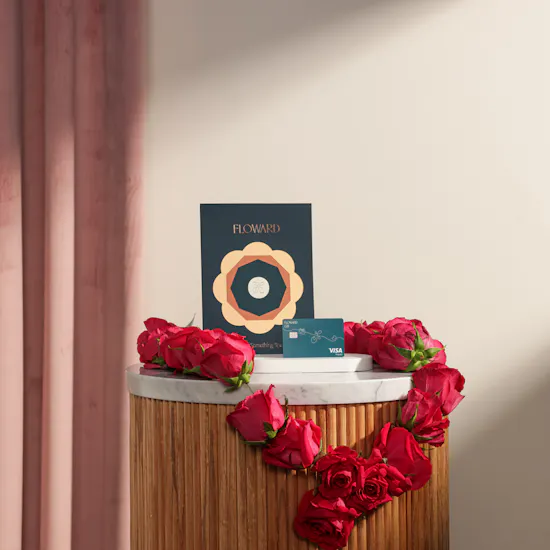 Floward 50 KWD Card | Fuchsia Rose Graduation Lei