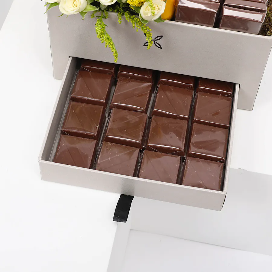 Hard Box of Chocolates & Roses 3