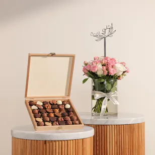 Läderach Wooden Chocolates Praline Box | Get Well Soon Flowers Vase