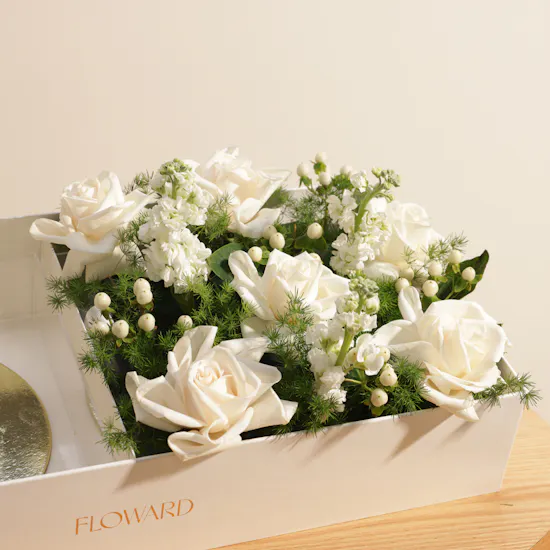 Floward Personalized Birthday Cake | Warm Flower Box