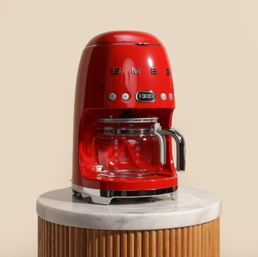 ماكينة تحضير القهوة بتصميم من الخمسينيات من سميج | احمر 