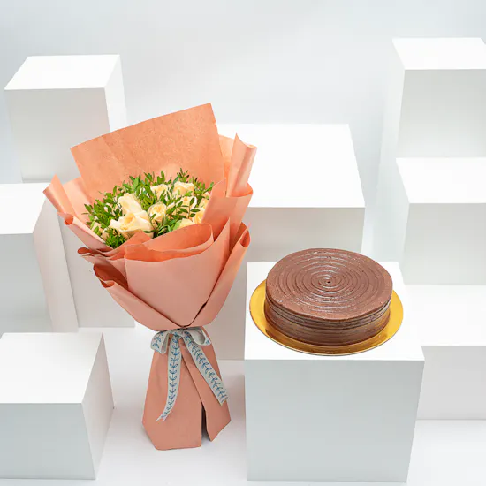 Munch Chocolate Cake | Roses Bouquet