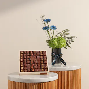 Soucolat Mixed Chocolate Wooden Tray | Blue Hue Flowers