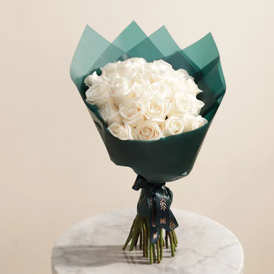 Floward 35 BHD Card | Royal Roses Bouquet