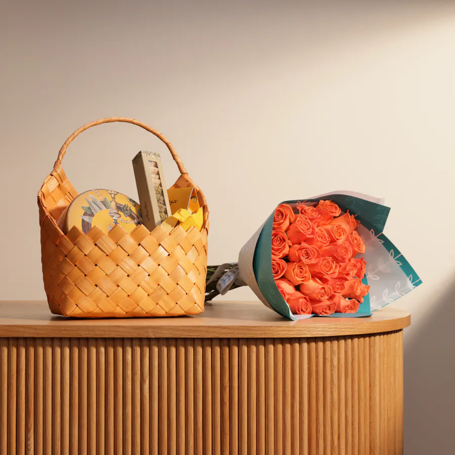 Nagwa Small Hamper | Happiness Flowers  2