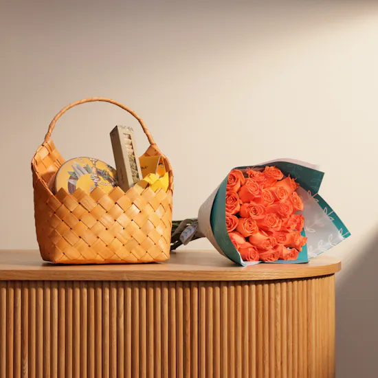 Nagwa Small Hamper | Happiness Flowers