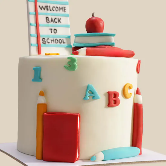 Floward Welcome Back to School Cake