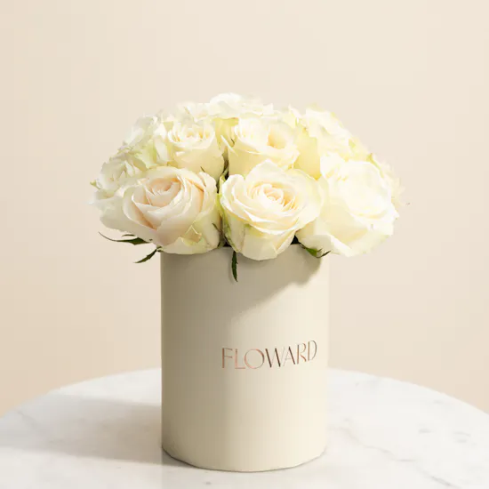 Charbonnel et Walker Caramelized Biscuit Chocolates Truffles | Dreamy White Roses Box