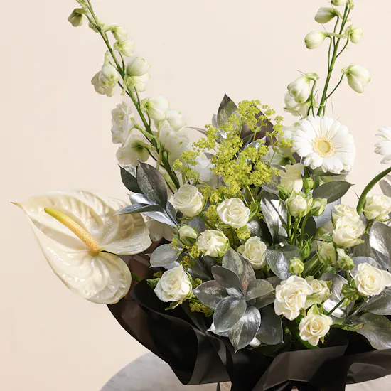 Floward Umrah Cake | Flowers Bouquet