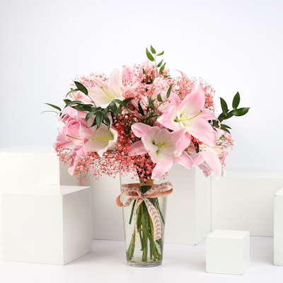 Pretty in Pink | Lilies Vase 