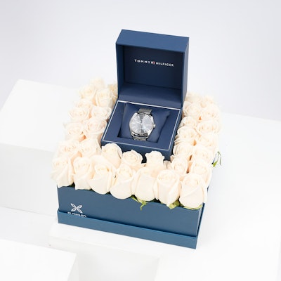 Watch with White Roses Box