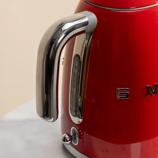 Smeg Red Retro Style Electric Kettle | 1.7 Liter