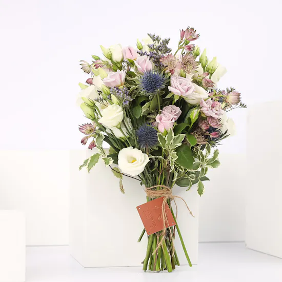 Kind Gesture | Hand Bouquet