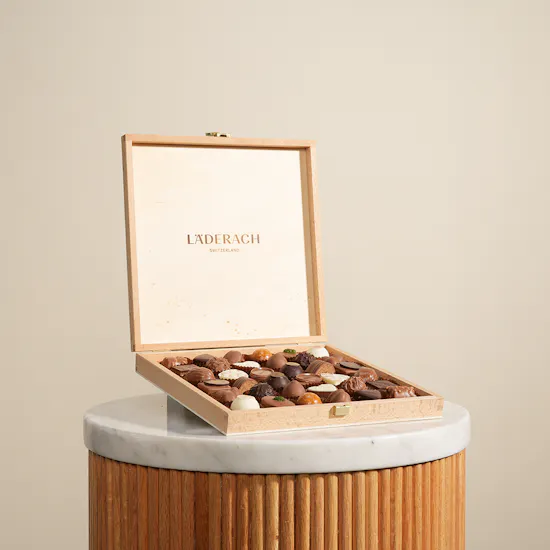 Läderach Elegant Chocolates Wood Box
