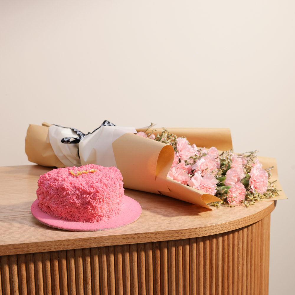 Sweet Atelier Love Cake | Blooms Bouquet