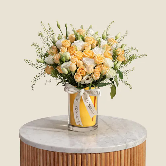 Quiet Splendour Flower Vase