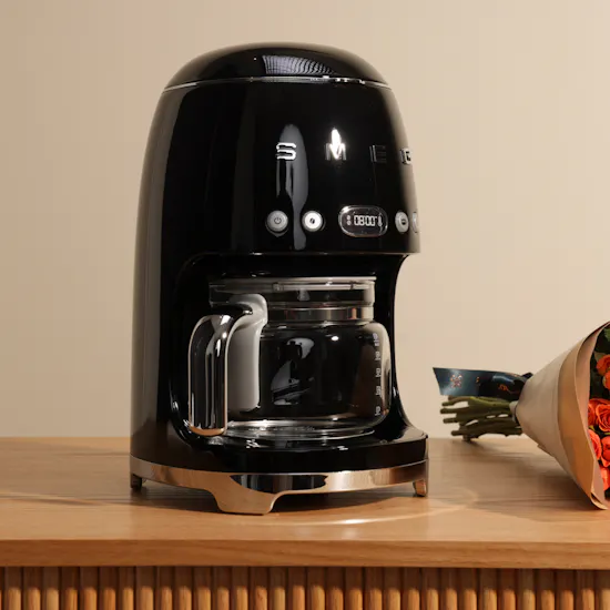 Smeg 50's Style Drip Filter Black Coffee Machine | Flowers Bouquet