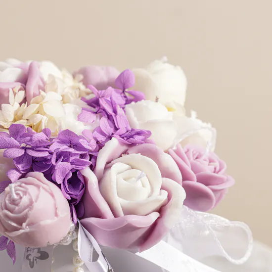 Lelido White and Purple Medium Candle Bouquet | 150 gm