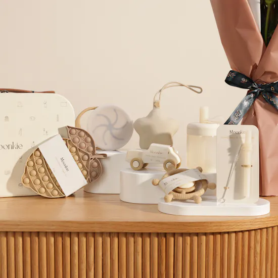 Moonkie Elegant Baby Gift Set | Beauty Flowers Bouquet