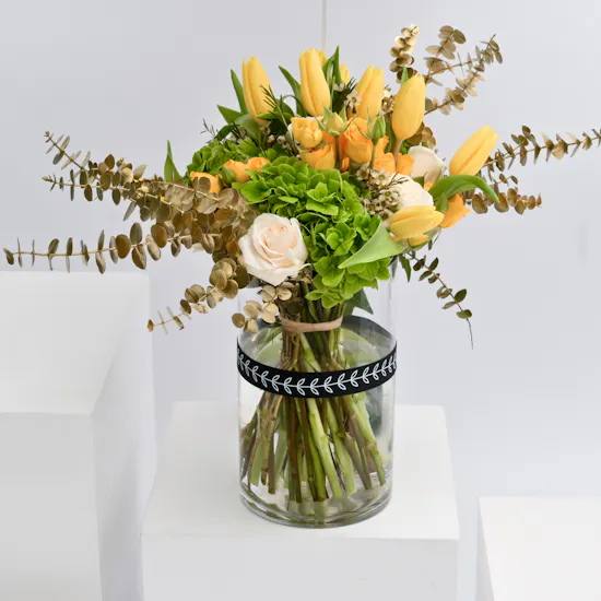 Blooms Vase | Graduation Balloon
