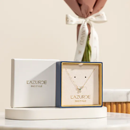 L'azurde R Letter Gold Necklace | Timeless Roses Bouquet