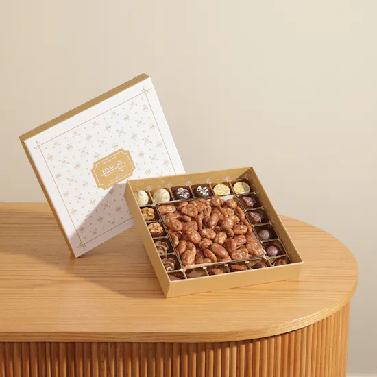 Linne Lipecan and Chocolate Box