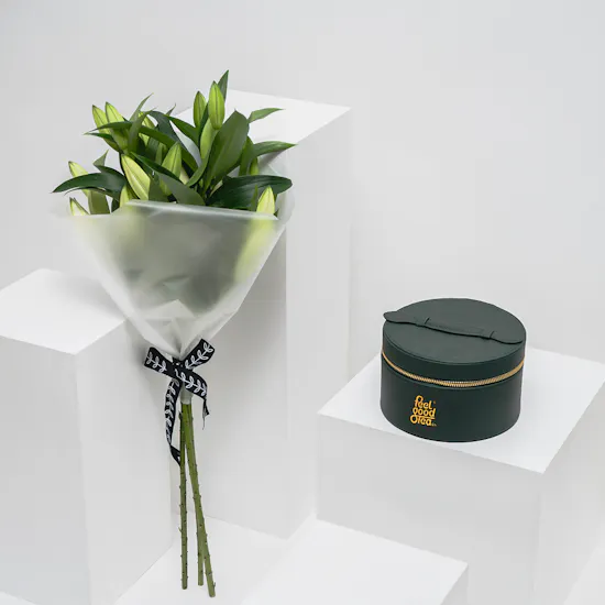 Feel Good Tea Green Leather Tea Box | White Lilies