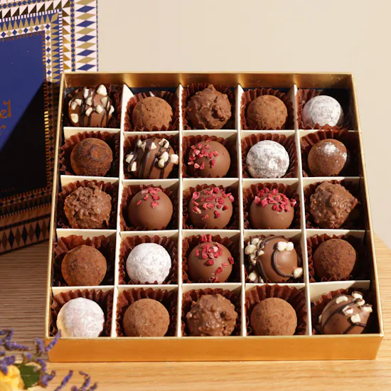 Charbonnel et Walker Victorian Truffle Box | Shinny Flowers