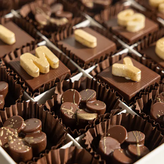 Floward I Miss You Chocolate Medium Box
