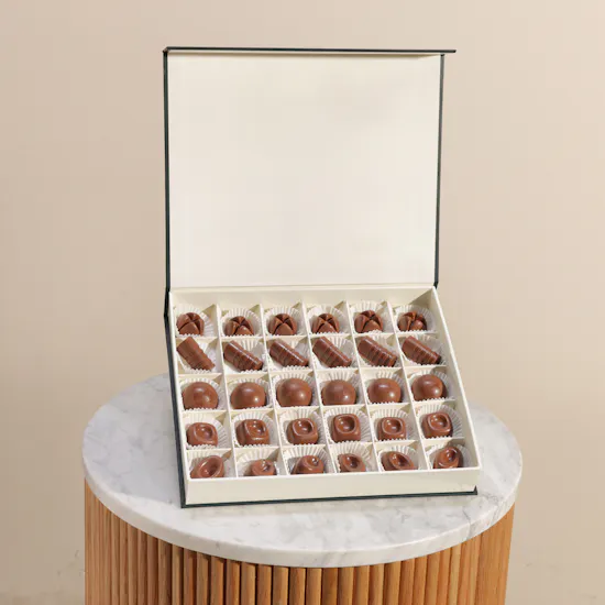 Floward Medium Chocolate Box