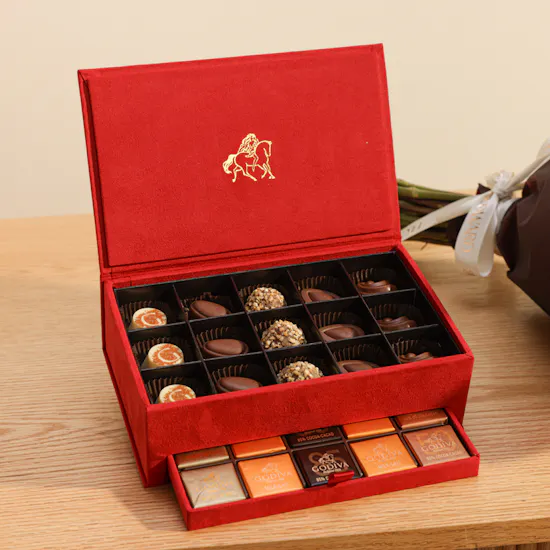 Godiva Small Royal Chocolate Box | Love Bouquet