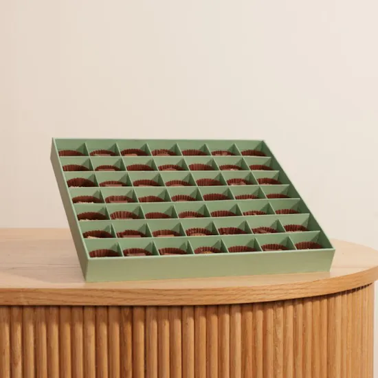 Abucci Chocolate Palm Box | 49 Pieces