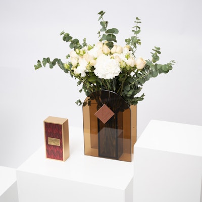 Flowers with Ibrahim Alqurashi perfume 