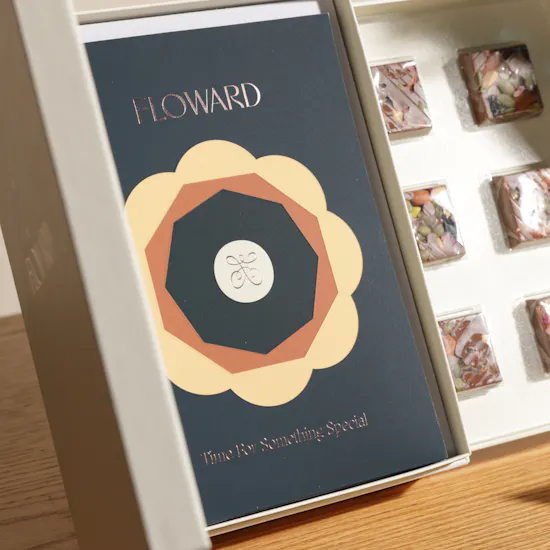 Floward 50 BHD Card and Chocolate Box | Sweet Sparkling Flower
