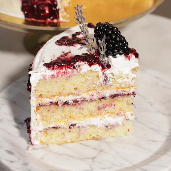 Sucre De Nada Blackberry and Lavender Cake | Flowers Vase