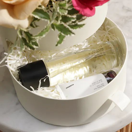 جمال يحكى و عطر يدوم من مبخر