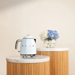 Smeg 50's Style Mini Kettle | Nostalgic Flowers Vase