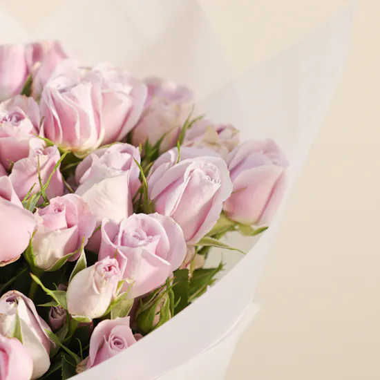 Levo Gold Minibar Chocolate Tray | Blissful Flowers Bouquet