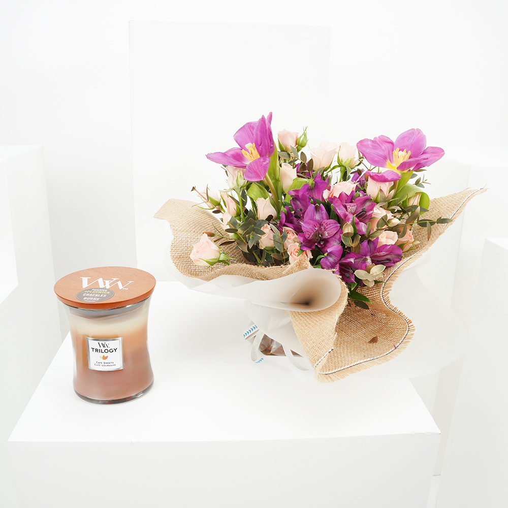 WoodWick Café Sweets Medium Trilogy Candle | Delicate Flowers