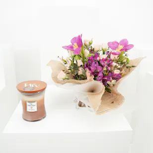 WoodWick Café Sweets Medium Trilogy Candle | Delicate Flowers WoodWick Café Sweets Medium Trilogy Candle | Delicate Flowers