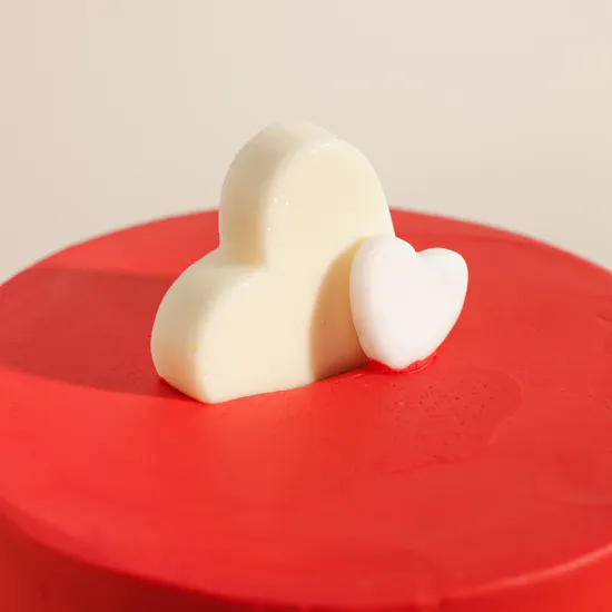 Sweetylicious White Heart Love Cake