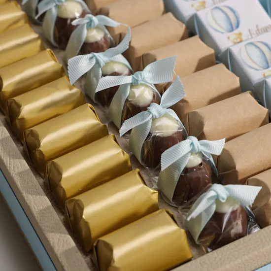 Le Chocolatier Dubai Personalized Welcome Little Star Large Chocolate Tray