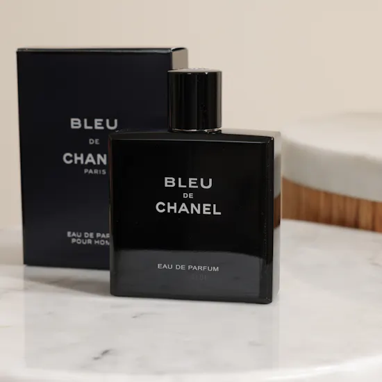 عطر بلو دي شانيل او دي بارفيوم للرجال من شانيل | جوري متألقة