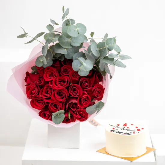 Cake Boutique's Love You Mini Cake | Romantic Roses